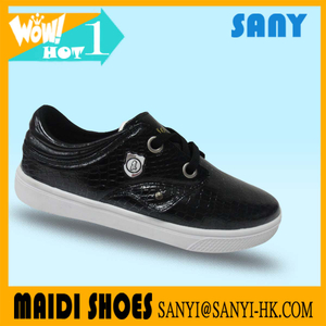 Newest Powerful skate shoes with black PU upper to exported lace up skate shoes