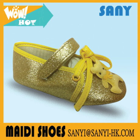 New Style High Quality Shining Yellow Baby Flat Dress Shoes With Lovely Bear Ornament