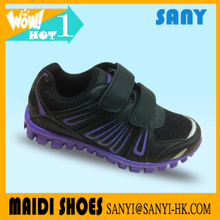 Hot Selling Purple Sport Kid Shoes with EVA Outsole for Girls