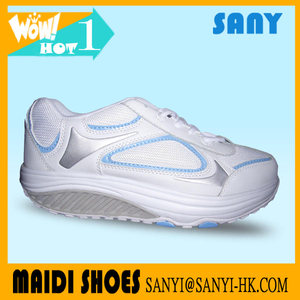 New Product Breathable and Comfortable Fitness Shoes with Highly Flexible Outsole for Woman