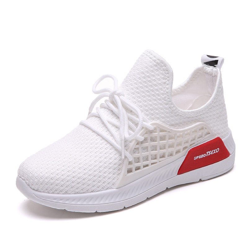 Are there differences between running shoes and sports shoes?