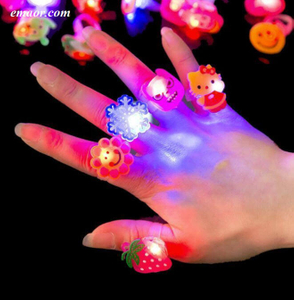 5pcs Cartoon LED Glow Rings, Light Up Rings Party Favors for Kids Best Ring Light